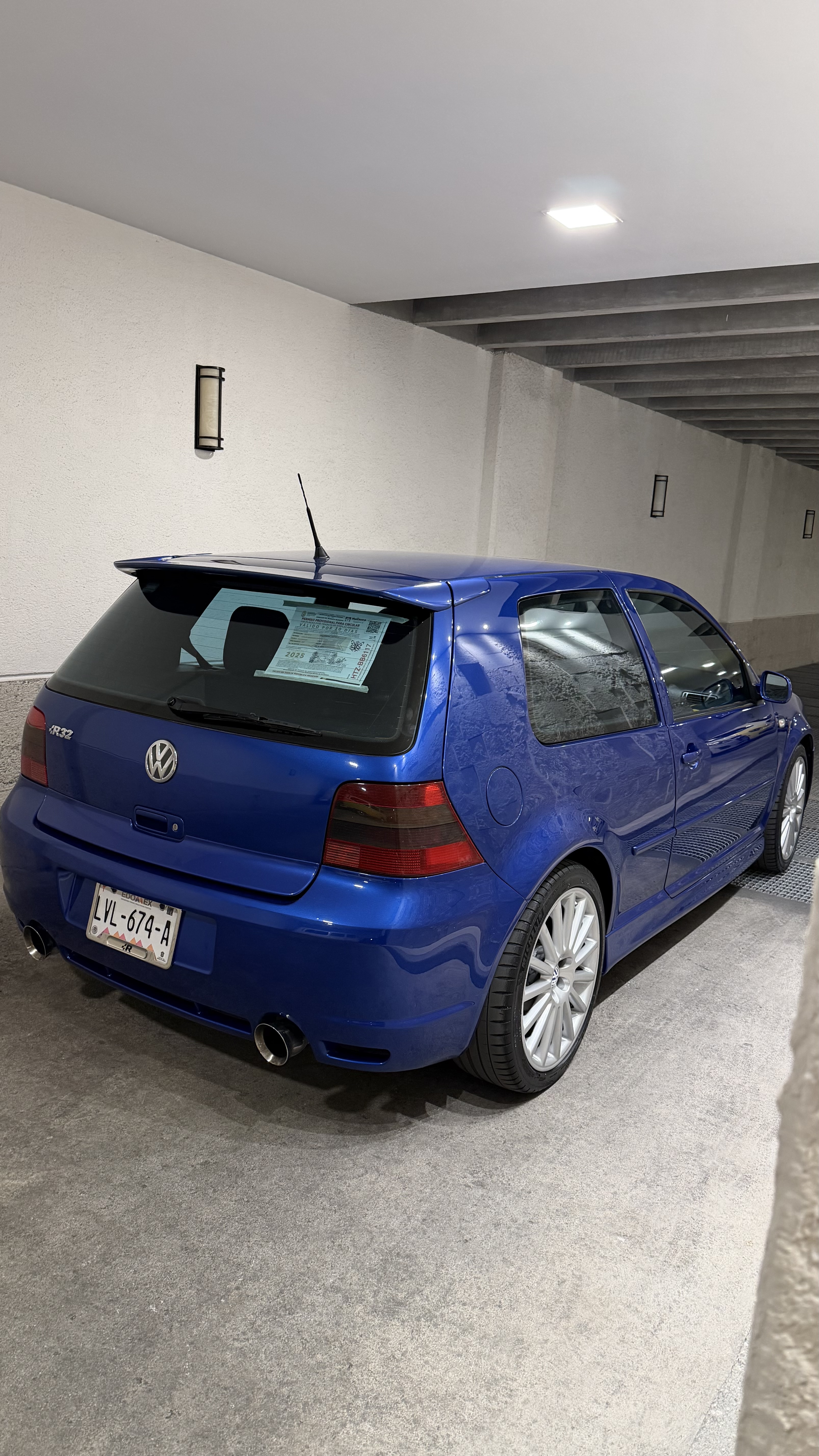 GOLF R32 